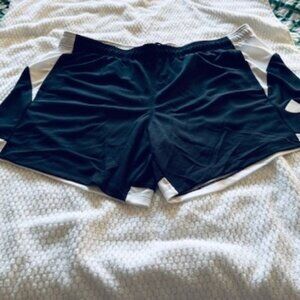 NWT Under Armour Women's Baseline 6" Basketball Shorts • Black White • Sz 2X • L